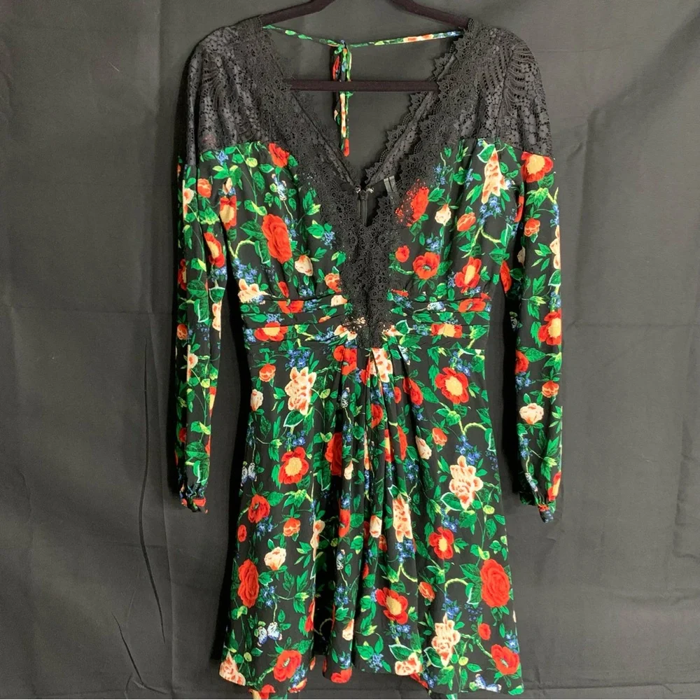 Anthropologie Lacy V Neck Black Floral Mini Dress , size 6 - Picture 13 of 13
